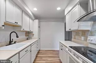 2 Finsbury Park Ct, Silver Spring, MD 20906 - Photo 11