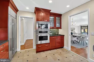 4924 Sentinel Dr, Bethesda, MD 20816 - Photo 13