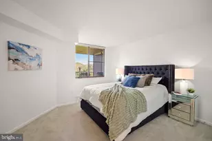 10101 Grosvenor Pl, Rockville, MD 20852 - Photo 15