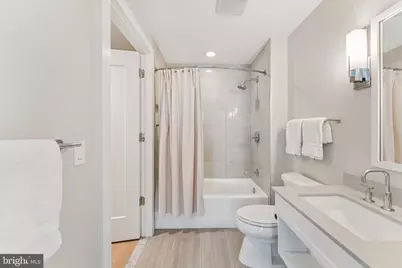 4960 Fairmont Avenue #904, Bethesda, MD 20814 - Photo 13