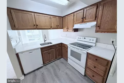 9707 Lake Shore Drive, Gaithersburg, MD 20886 - Photo 7