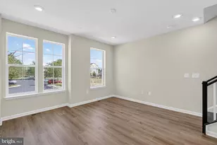 10042 Harper Vale Rd, Montgomery Village, MD 20886 - Photo 5