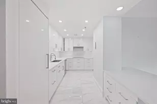 8101 Connecticut Ave, Chevy Chase, MD 20815 - Photo 15