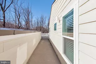 10326 Grosvenor Pl, North Bethesda, MD 20852 - Photo 29