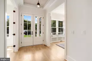 4517 Clermont Pl, Garrett Park, MD 20896 - Photo 5