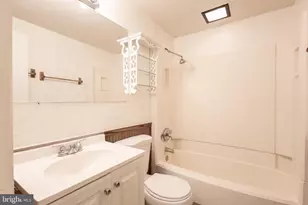 9469 Chadburn Pl, Gaithersburg, MD 20886 - Photo 15