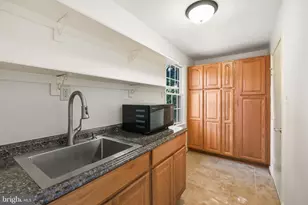 5704 Mossrock Dr, North Bethesda, MD 20852 - Photo 19