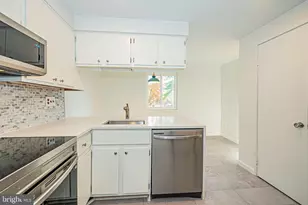 10350 Watkins Mill Dr, Gaithersburg, MD 20886 - Photo 15