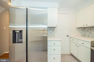 10350 Watkins Mill Dr, Gaithersburg, MD 20886 - Photo 13