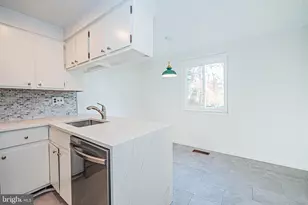 10350 Watkins Mill Dr, Gaithersburg, MD 20886 - Photo 17