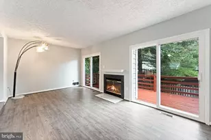 11111 Weatherburn Pl, Gaithersburg, MD 20879 - Photo 5