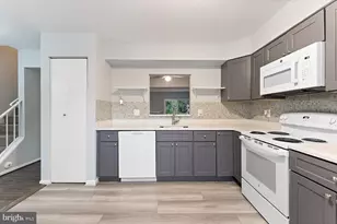 11111 Weatherburn Pl, Gaithersburg, MD 20879 - Photo 9