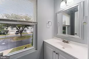 11111 Weatherburn Pl, Gaithersburg, MD 20879 - Photo 11