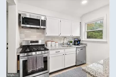 12708 Danvers Court, Rockville, MD 20853 - Photo 5