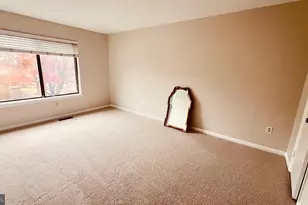 7853 Muirfield Ct, Potomac, MD 20854 - Photo 9