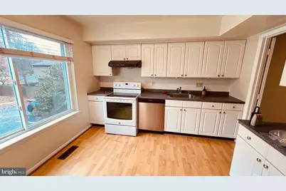 7853 Muirfield Court, Potomac, MD 20854 - Photo 3