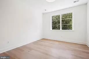 6514 76th St, Cabin John, MD 20818 - Photo 33