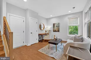 864 Thompson Cres, Rockville, MD 20852 - Photo 3