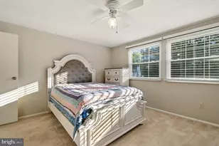 18321 Swan Stream Dr, Gaithersburg, MD 20877 - Photo 35