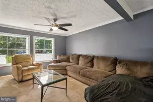 18321 Swan Stream Dr, Gaithersburg, MD 20877 - Photo 9