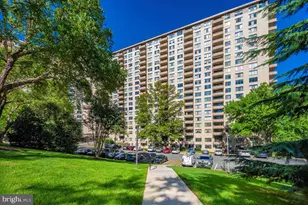 5225 Pooks Hill Rd, Bethesda, MD 20814 - Photo 35