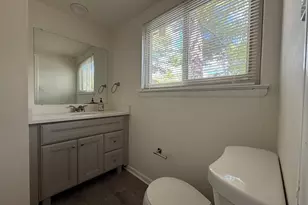 10676 Muirfield Dr, Potomac, MD 20854 - Photo 7