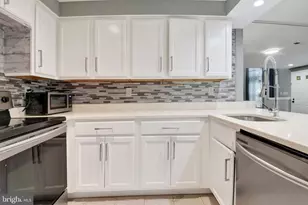 8812 Sturbridge Pl, Montgomery Village, MD 20886 - Photo 9