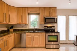 8933 Colesville Rd, Silver Spring, MD 20910 - Photo 5