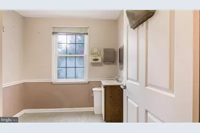 8933 Colesville Road, Silver Spring, MD 20910 - Photo 31