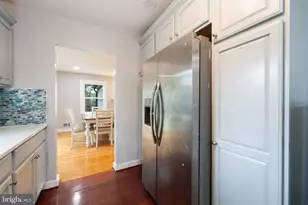 9211 Bells Mill Rd, Potomac, MD 20854 - Photo 13