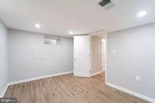 9211 Bells Mill Rd, Potomac, MD 20854 - Photo 29