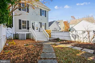 664 Lake Varuna Mews, Gaithersburg, MD 20878 - Photo 39