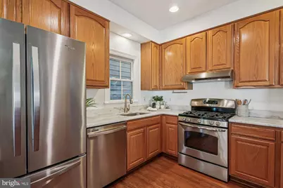 664 Lake Varuna Mews, Gaithersburg, MD 20878 - Photo 11