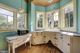 111 Grove Ave, Washington Grove, MD 20880 - Photo 9