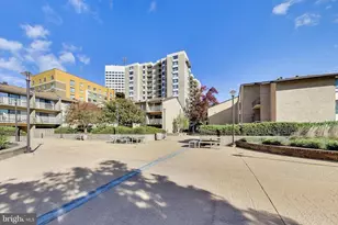 4 Monroe St, Rockville, MD 20850 - Photo 23