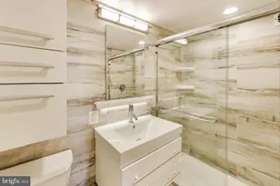 4 Monroe St, Rockville, MD 20850 - Photo 11