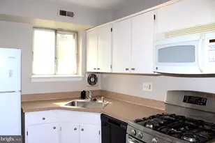 11402 Cherry Hill Rd, Beallsville, MD 20705 - Photo 5