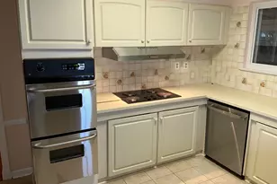 303 Charlton Ct, Silver Spring, MD 20902 - Photo 7