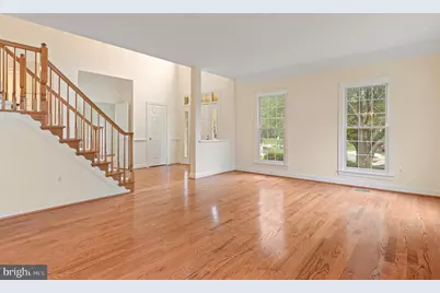 10604 Maplecrest, Potomac, MD 20854 - Photo 9