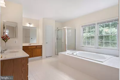 10604 Maplecrest, Potomac, MD 20854 - Photo 37