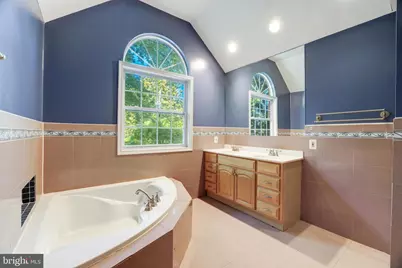 6315 Kenhowe Drive, Bethesda, MD 20817 - Photo 29