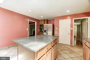 6315 Kenhowe Dr, Bethesda, MD 20817 - Photo 13