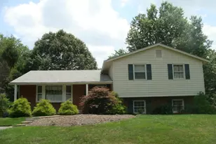 1 Tifton Ct, Potomac, MD 20854 - Photo 1