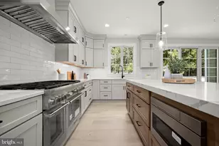 5104 Fairglen Ln, Chevy Chase, MD 20815 - Photo 7