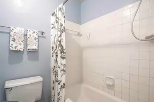 18465 Bishopstone Ct, Montgomery Village, MD 20886 - Photo 7