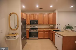 8045 Newell St, Silver Spring, MD 20910 - Photo 7