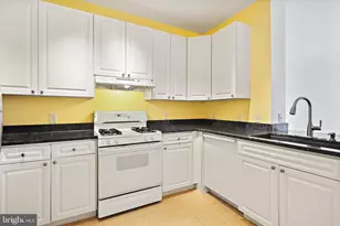 501 Hungerford Dr, Rockville, MD 20850 - Photo 15