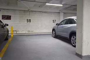 10201 Grosvenor Pl, North Bethesda, MD 20852 - Photo 15