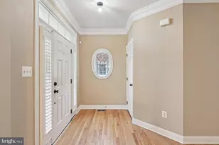 8242 Castanea Ln, Derwood, MD 20855 - Photo 5