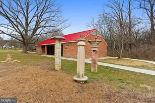 880 Azalea Dr, Rockville, MD 20850 - Photo 27